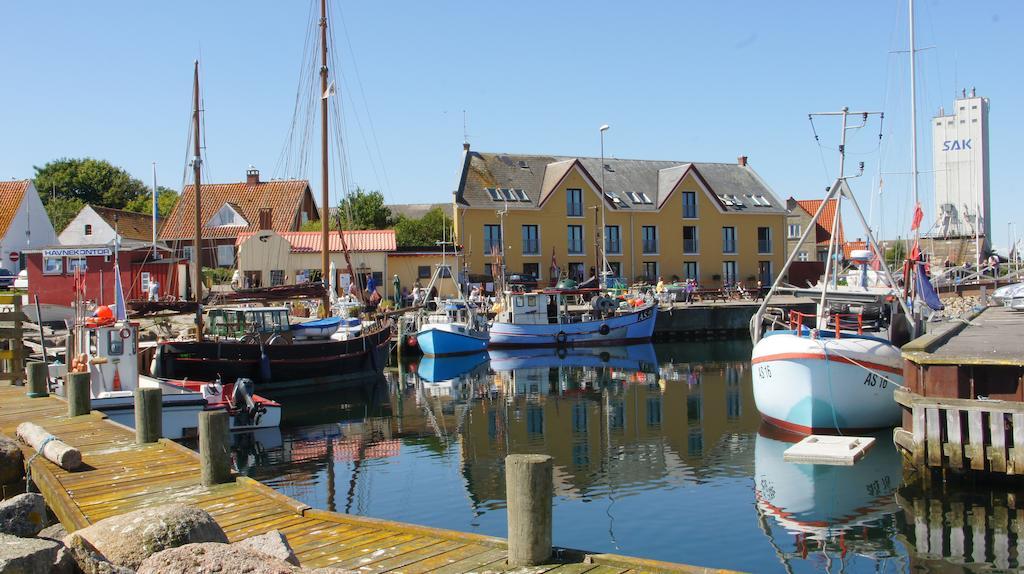 Ballen Badehotel Tranebjerg Exterior photo